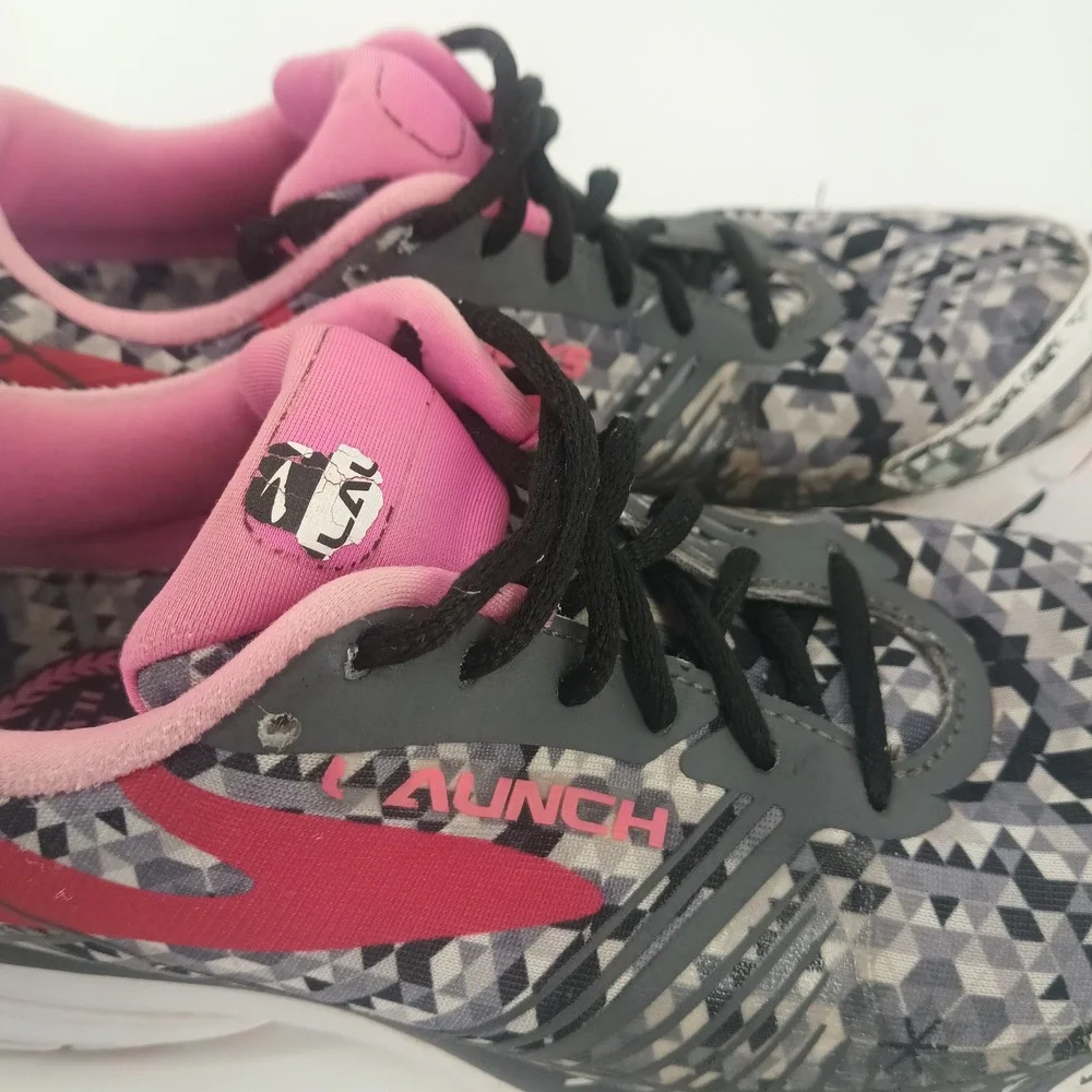 Brooks Launch 3 Womens Running Shoes Pink Grey Geometric Mosaic DNA Sneakers